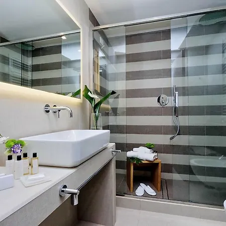 Five 4* ローマ