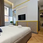 Five 4* 로마
